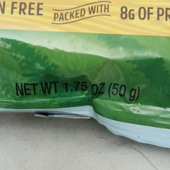 Harvest Snaps Green Pea Snack Crisps White Cheddar Slightly Salted 1.75-2.0 oz - Picture 6 of 11